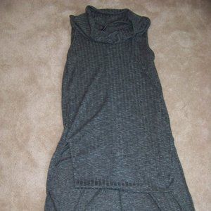 Dolce Bianca Gray/Green Sleeveless Cowl Neck Tunic
